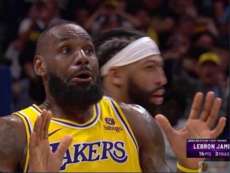 Mặt như đang diễn tập Oscar, 10 điểm luôn