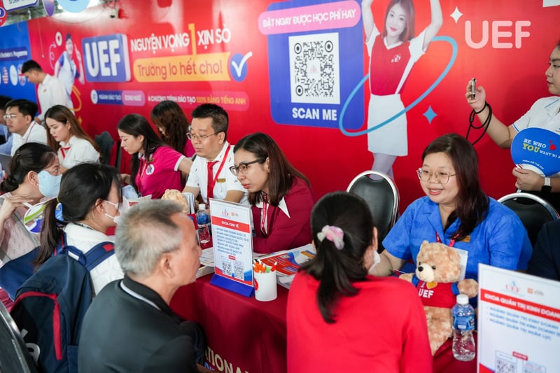 UEF tiếp sức, 2k7 thêm tự tin, an tâm "chốt" nguyện vọng 1 tại Ngày hội lựa chọn nguyện vọng 2025