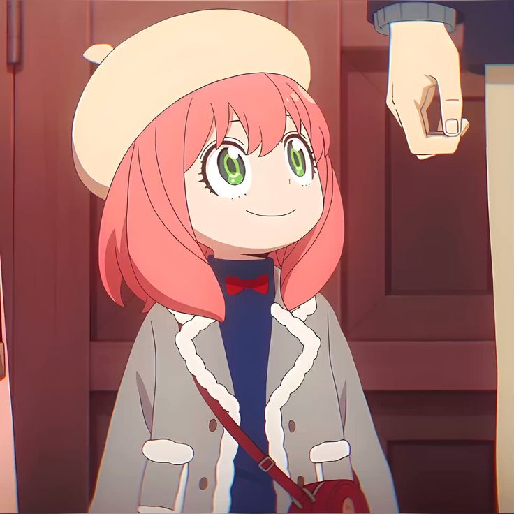 Ảnh Anya mặc áo khoác mùa đông dễ thương