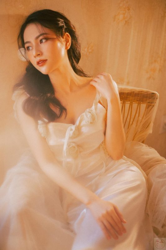 77+ ảnh Việt Hoa bikini sexy đẹp tự tin và gợi cảm trong từng khung hình