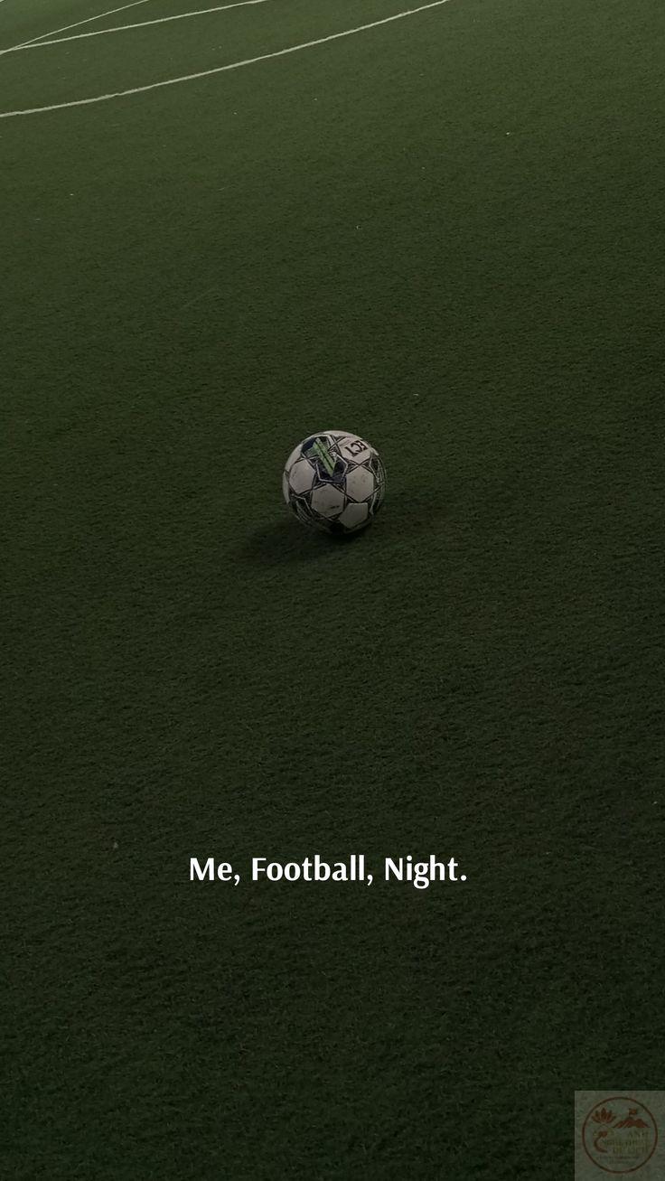 Story ảnh bóng đá chill