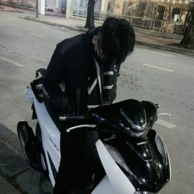 ảnh boy phố che mặt ngồi xe SH