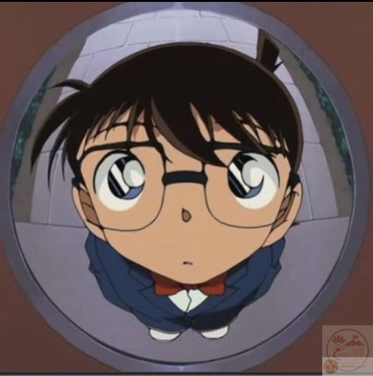 Ảnh Conan suy luận căng thẳng biến thành meme hài