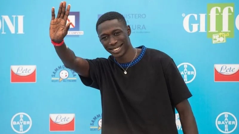 Bức ảnh meme hài hước đã bùng nổ trên các mạng xã hội.