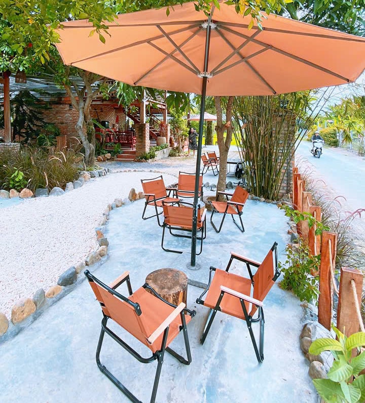 Gác Lúa Coffee - Quán cà phê view đồng lúa siêu chill ở Diên Khánh, Khánh Hòa