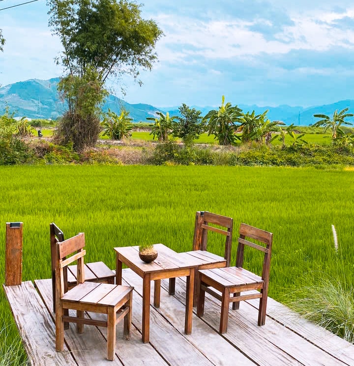 Gác Lúa Coffee - Quán cà phê view đồng lúa siêu chill ở Diên Khánh, Khánh Hòa