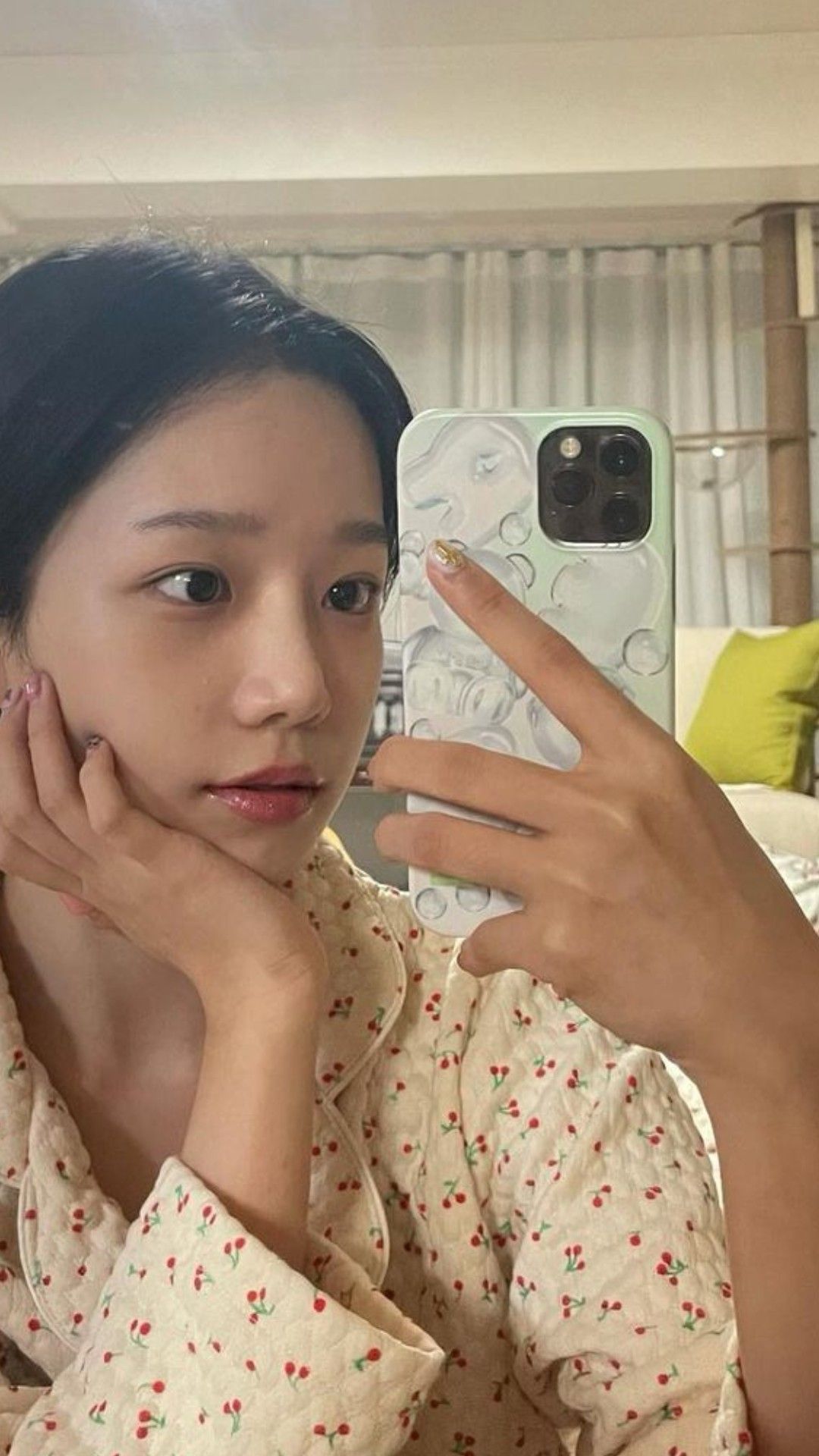 Gương cho góc nhìn khác, ảnh giữ khoảnh khắc thật