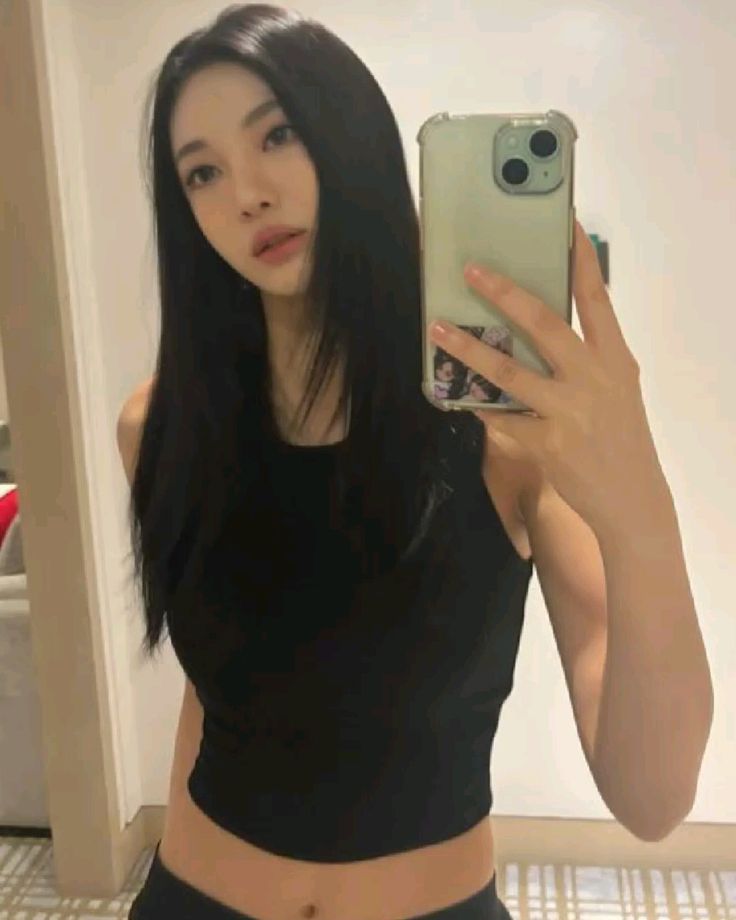 Không cần chụp toàn thân, chỉ cần đúng cảm xúc.