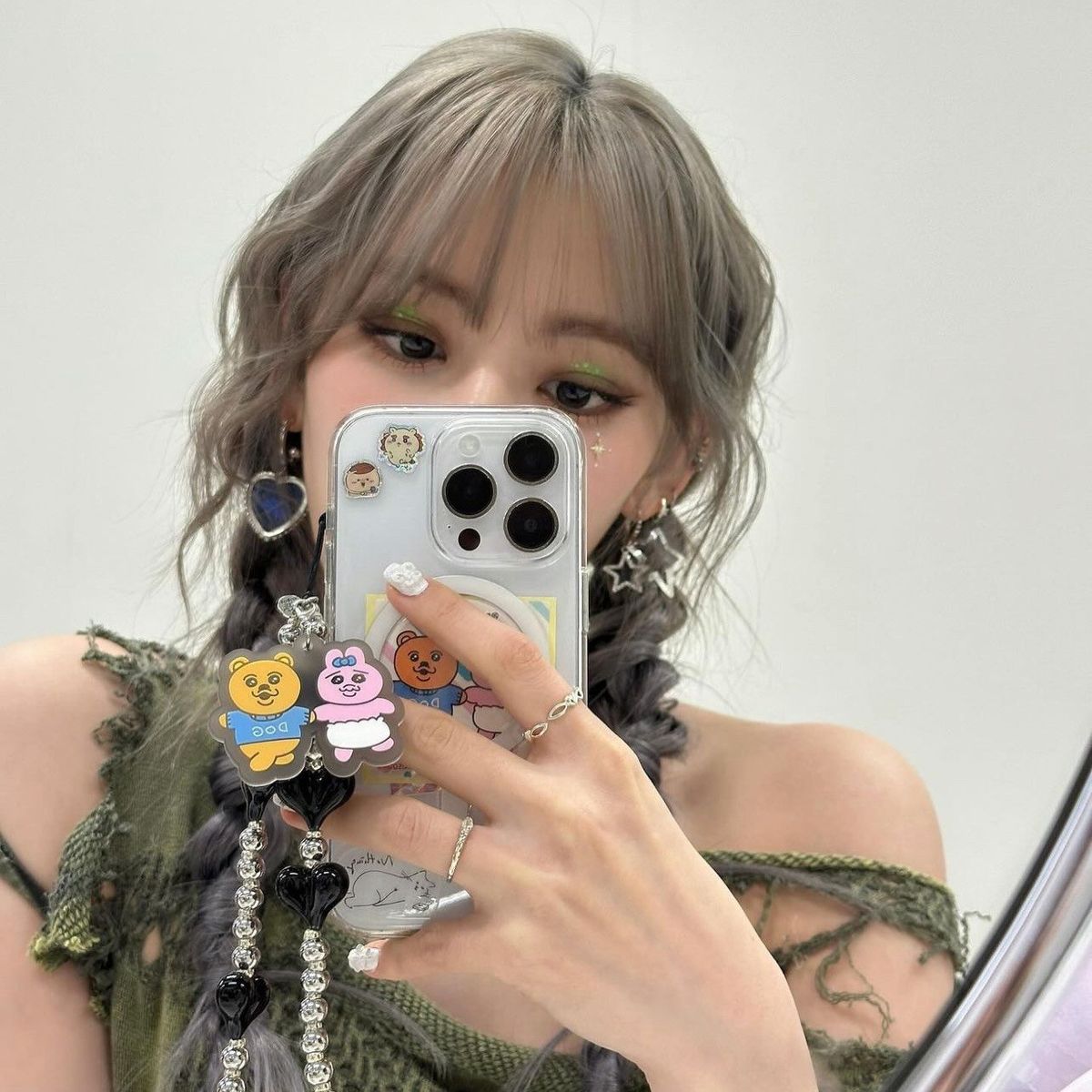 Mỗi tấm ảnh gương là một phiên bản khác của mình.