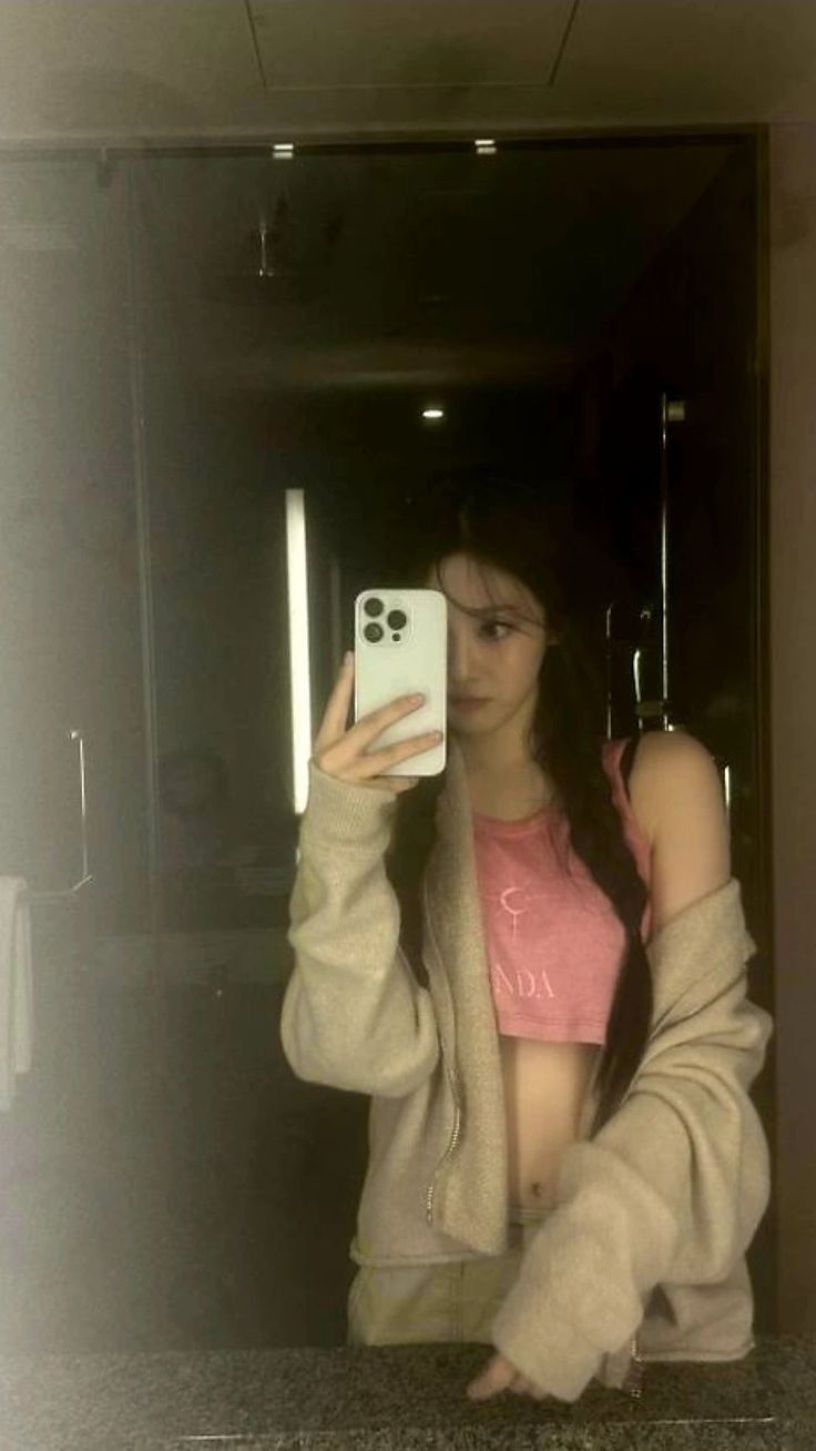 Một khoảnh khắc trong gương, một vệt đẹp dịu dàng.