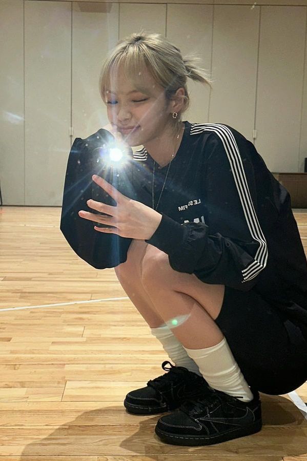 Chụp hình trước gương