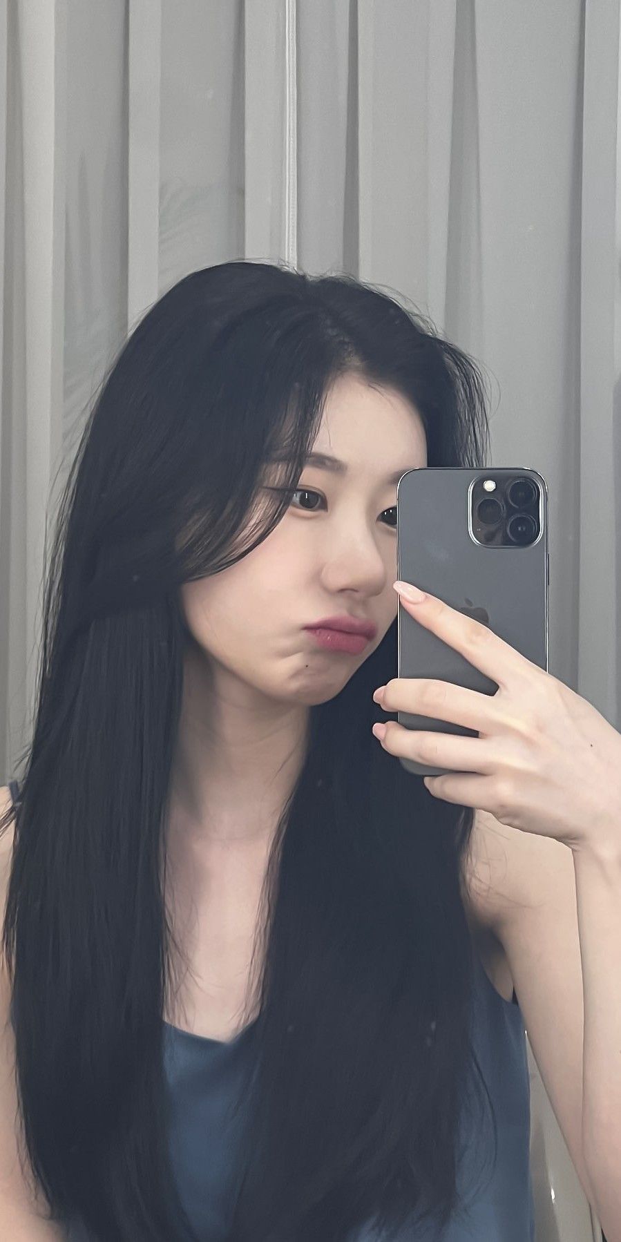 Gương phản chiếu ánh sáng, không phản chiếu muộn phiền