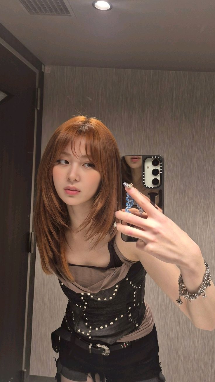 Tấm gương không biết nói dối, nhưng mình thì biết