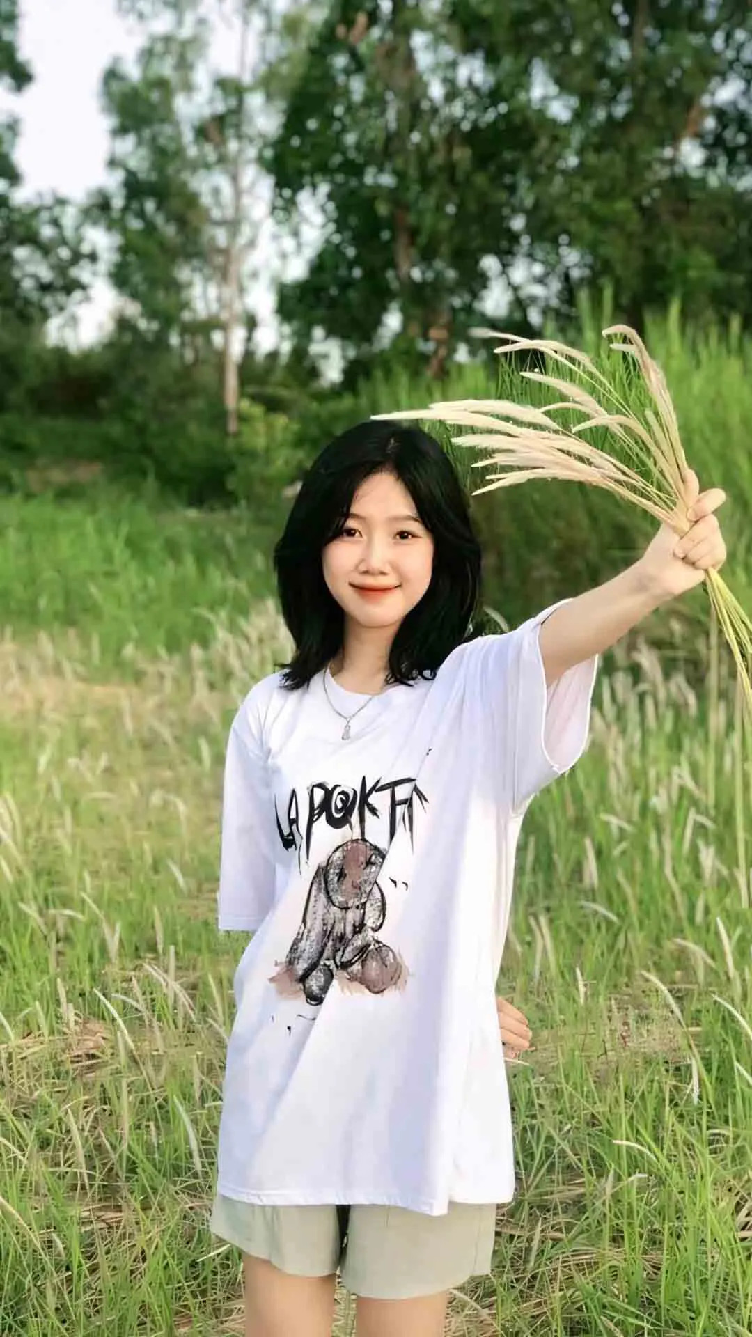 Cô gái 2010 tự tin thể hiện cá tính qua ảnh ngoại cảnh