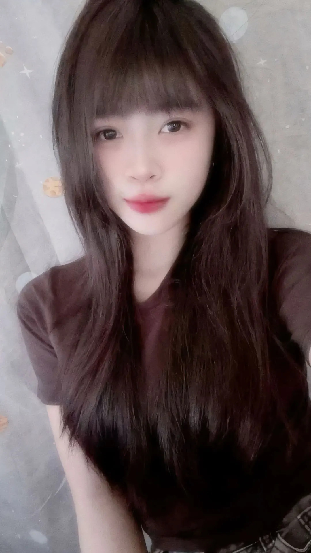 Vẻ đẹp trong trẻo của nữ sinh 2k10 qua ảnh selfie