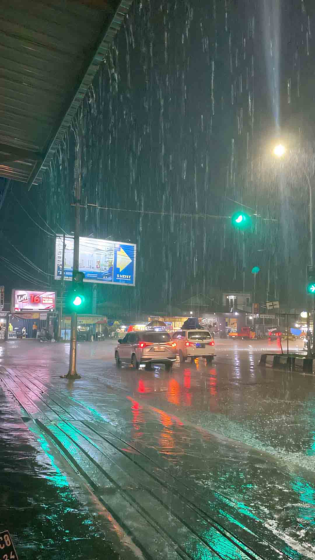 tam trang hinh anh mua buon tren pho 1920px 1080px full hd 9