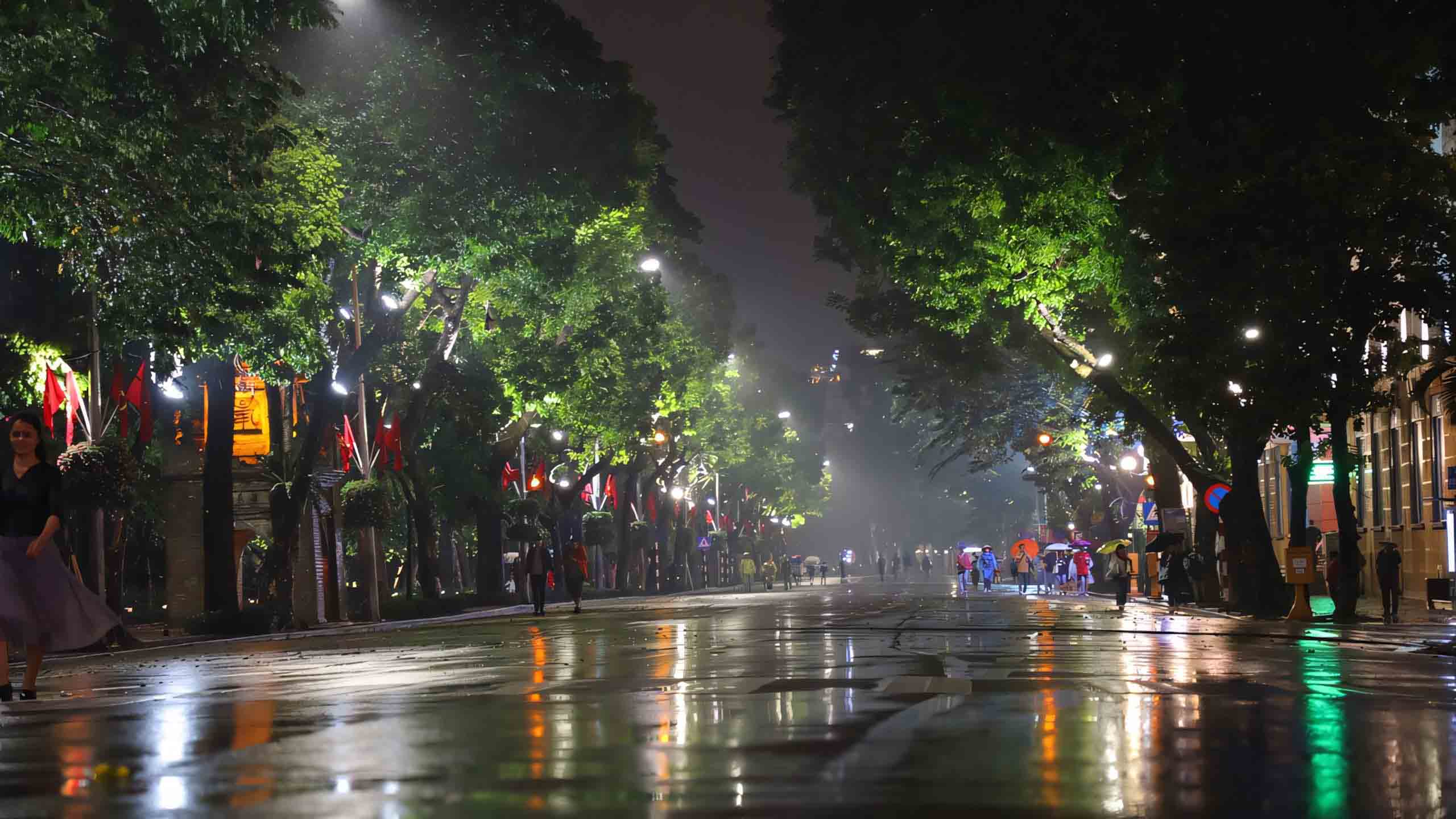 ha noi hinh anh mua buon tren pho 2560px 1440px 2k 3