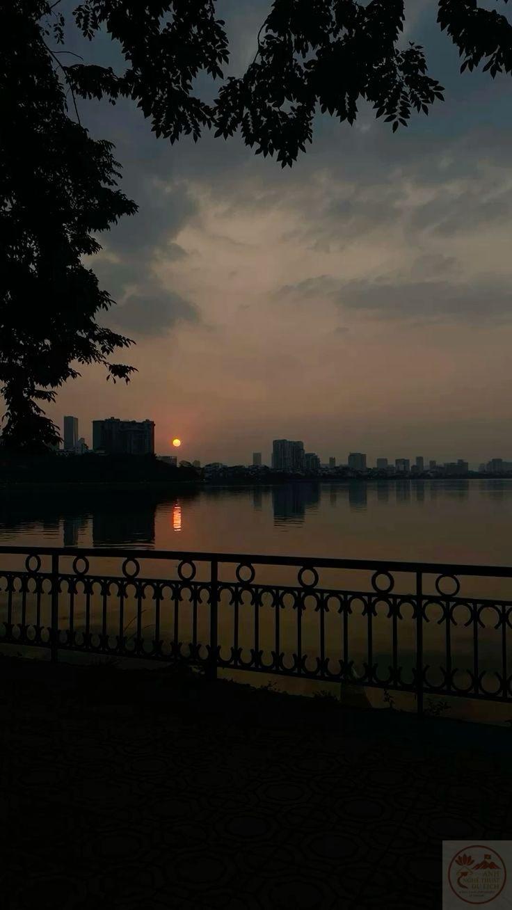 Trong ánh đèn đường, ta tìm thấy sự bình yên của tâm hồn