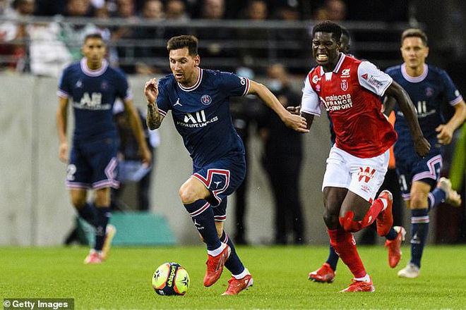 Messi để lại ấn tượng đẹp khi chụp ảnh cùng con trai thủ môn Reims - 3