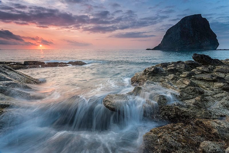 Hòn Yến với vẻ đẹp chinh phục tâm hồn du khách