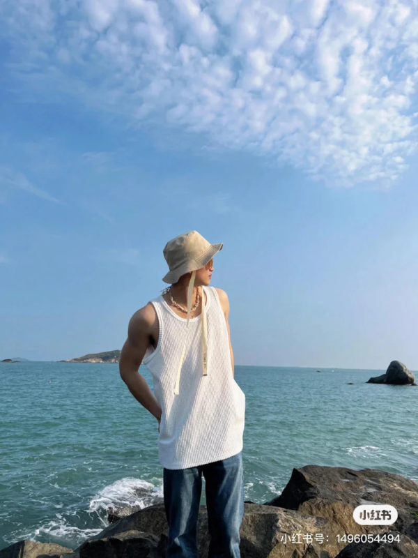 1001 kiểu tạo dáng chụp ảnh đi biển cho nam không thể bỏ lỡ