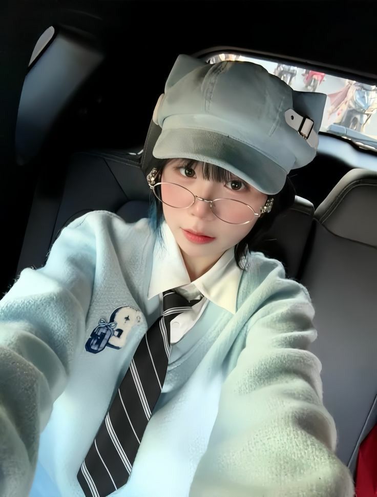 Ảnh Simmy cute đơn giản nhưng đủ để làm fan hạnh phúc