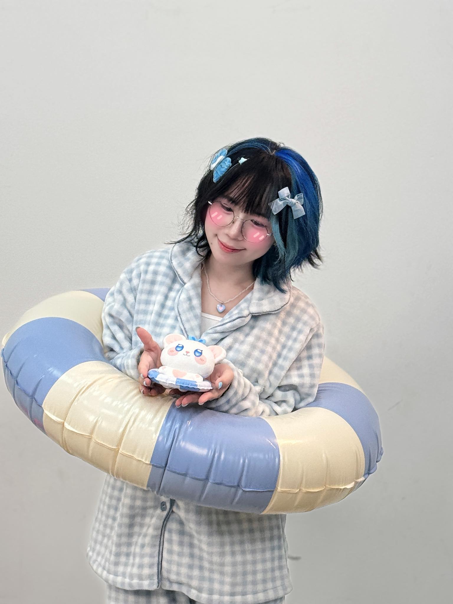 Mèo Simmy là ai mà tên tuổi phủ sóng rộng khắp