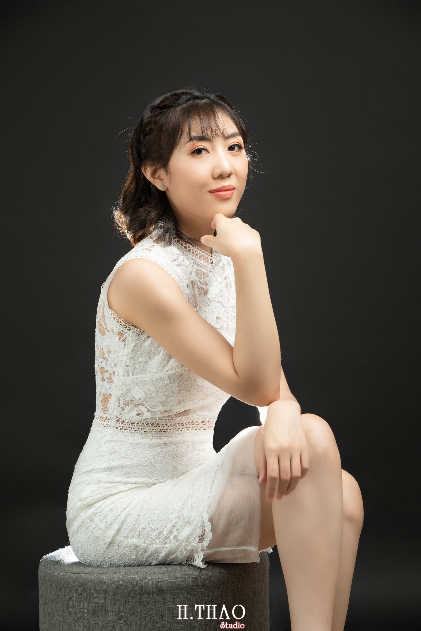 Anh Profile 600k 10 - 35 cách tạo dáng chụp ảnh doanh nhân chuyên nghiệp - HThao Studio