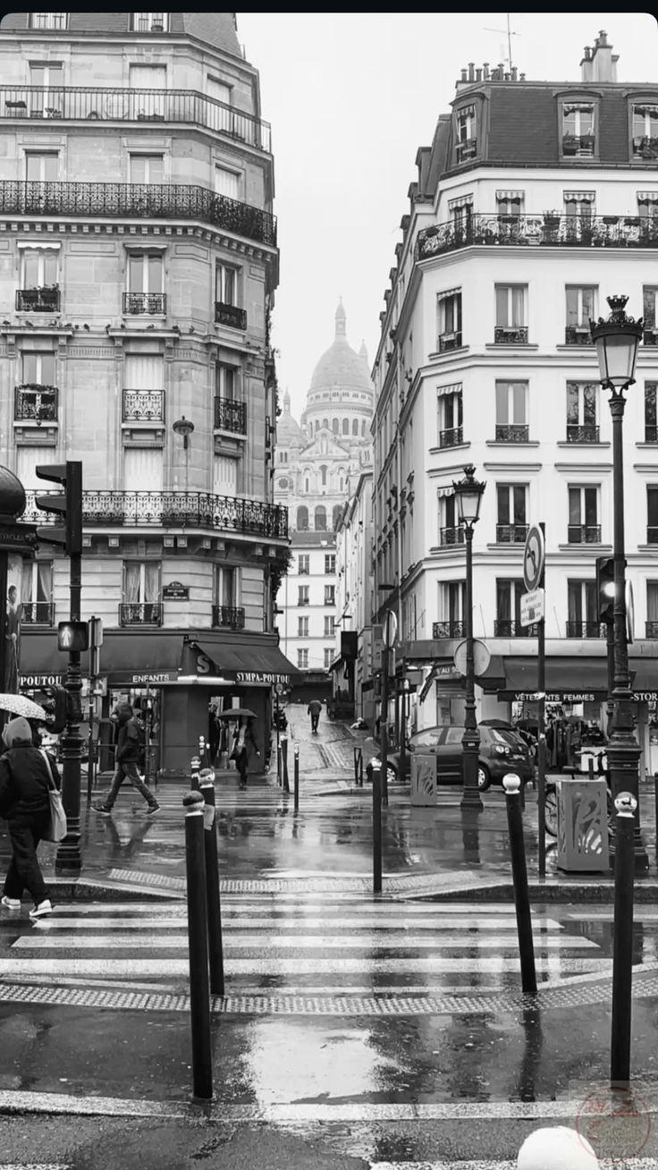 Bức ảnh trắng đen khiến nhịp sống thường ngày như chậm lại, gợi cảm giác suy tư