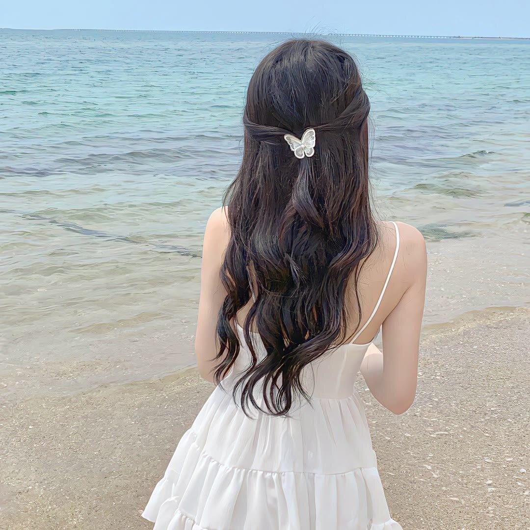 Dáng quay lưng giữa nắng chiều là dáng đẹp nhất