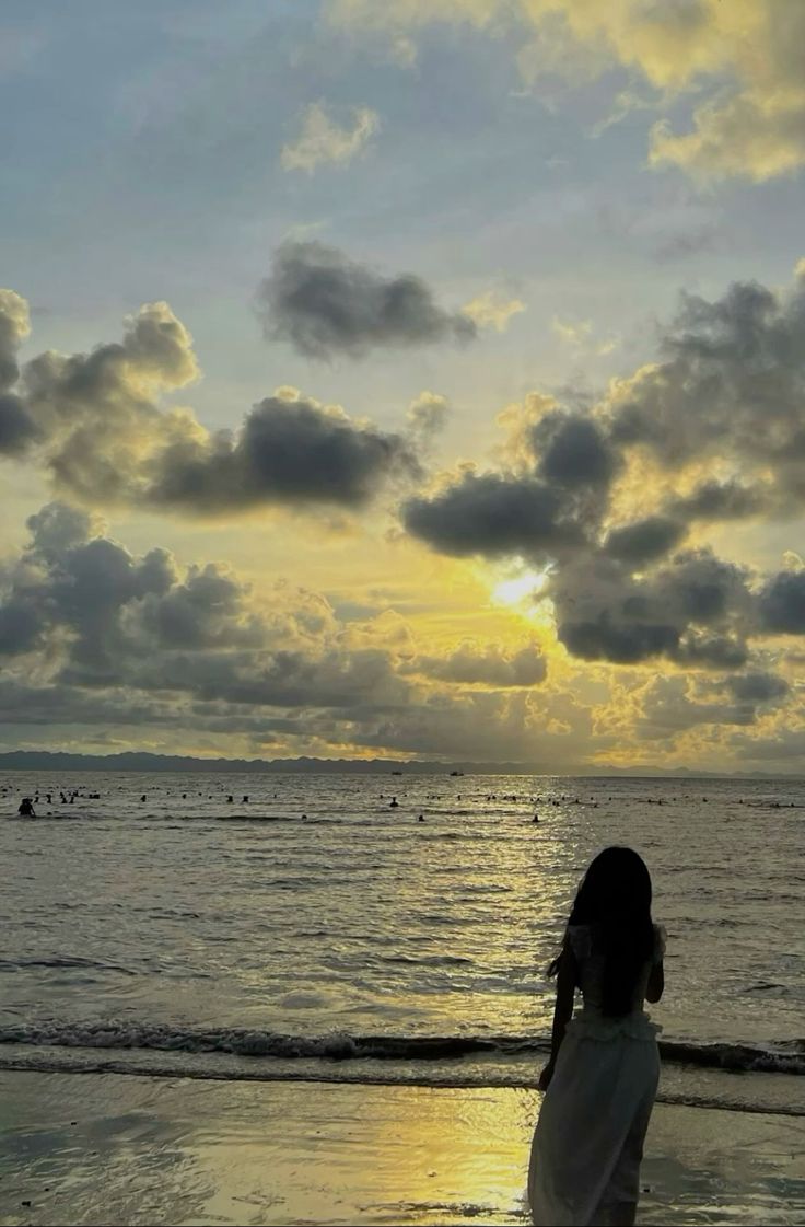 Không quay mặt lại, vẫn thấy được hết tâm tư