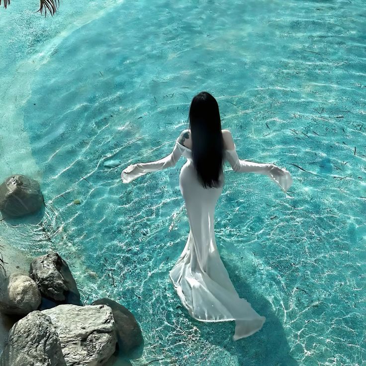 Một dáng đứng bình yên giữa thế giới rộng lớn