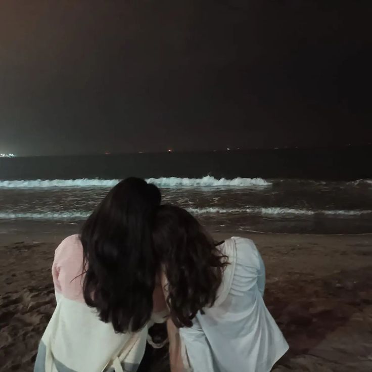 Tấm lưng nhỏ bé, nhưng ôm trọn cả biển trời