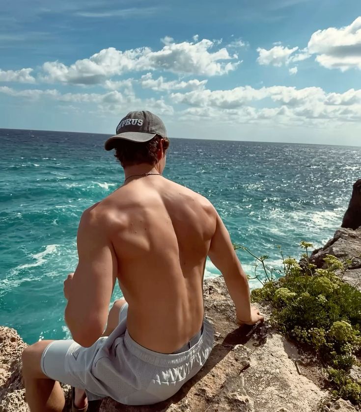 Dáng nhỏ giữa biển trời là điểm nhấn của tự do