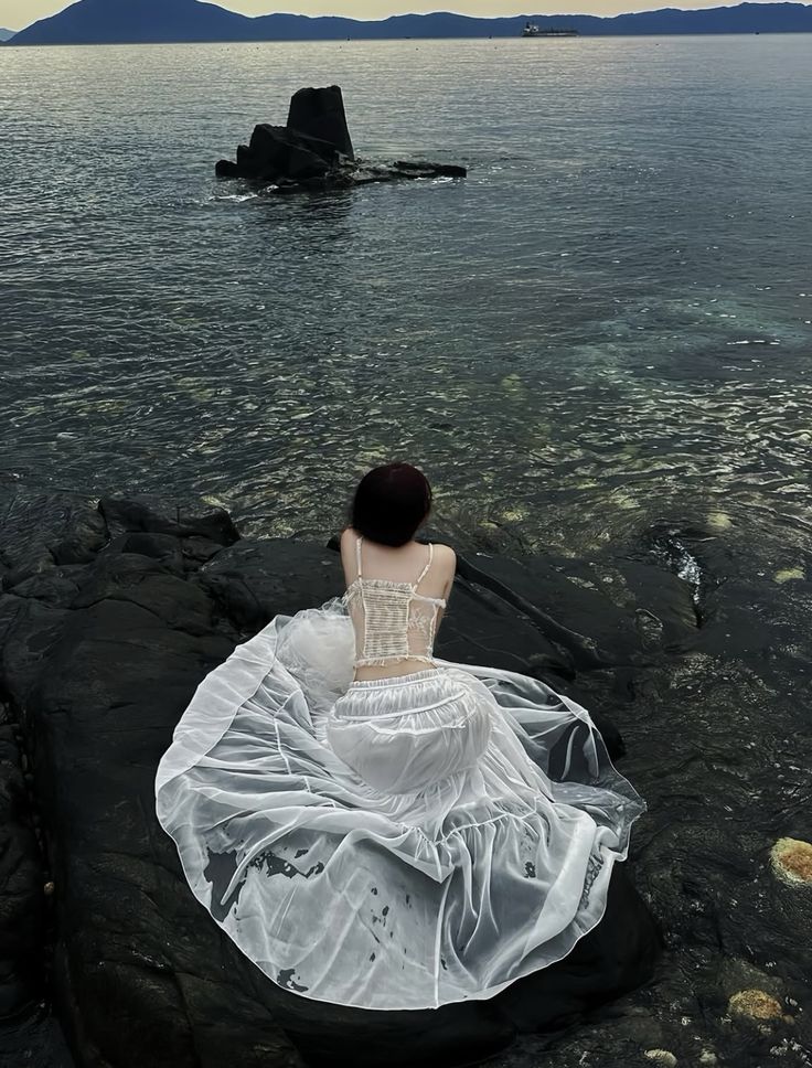 Tạo dáng sau lưng, chẳng cần nói gì cũng đủ