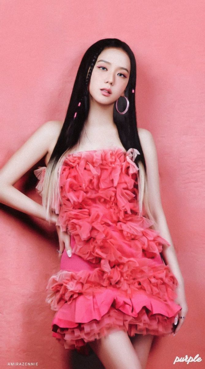 Hình ảnh ảnh jisoo ngầu thể hiện thần thái tự tin và phong cách thời trang ấn tượng