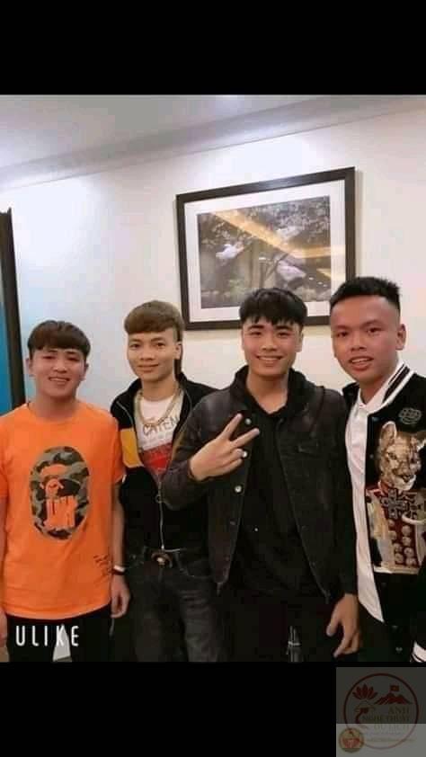 Khá Bảnh khóc meme