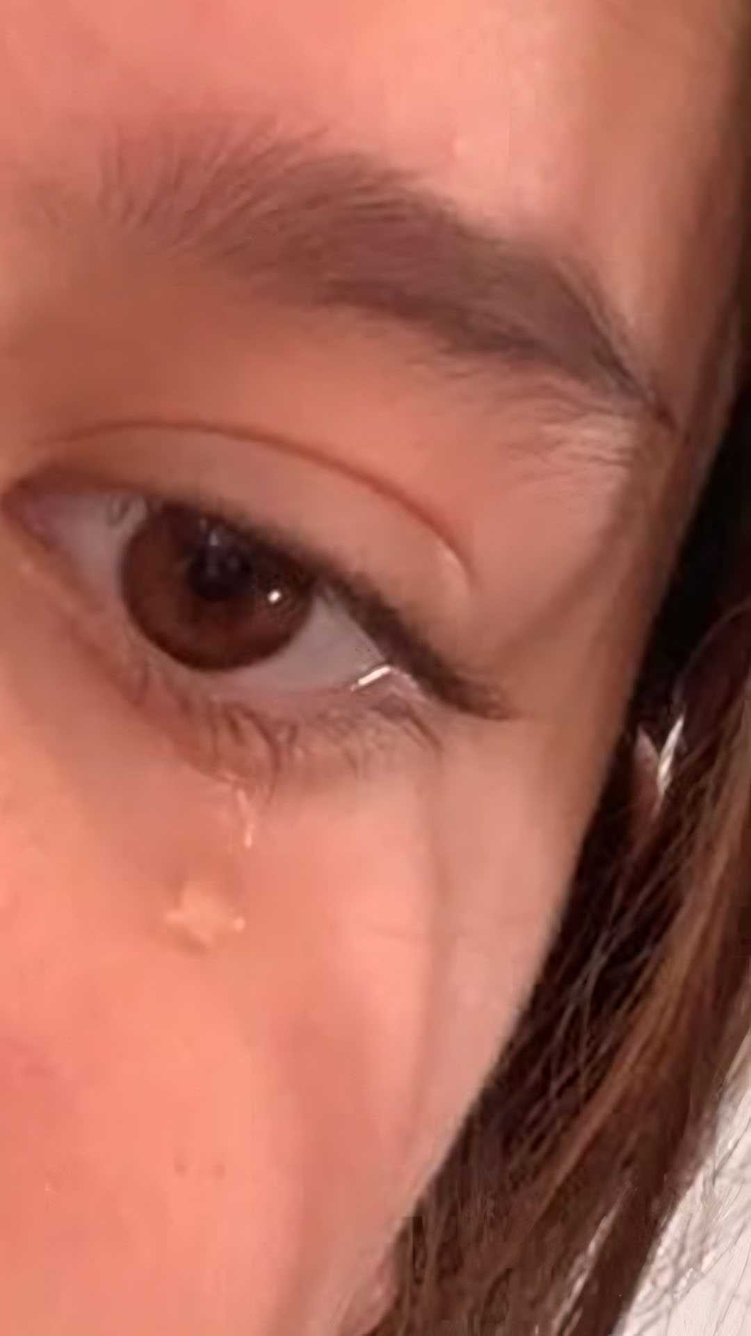 anh mat khoc 1920px 1080px full hd 36