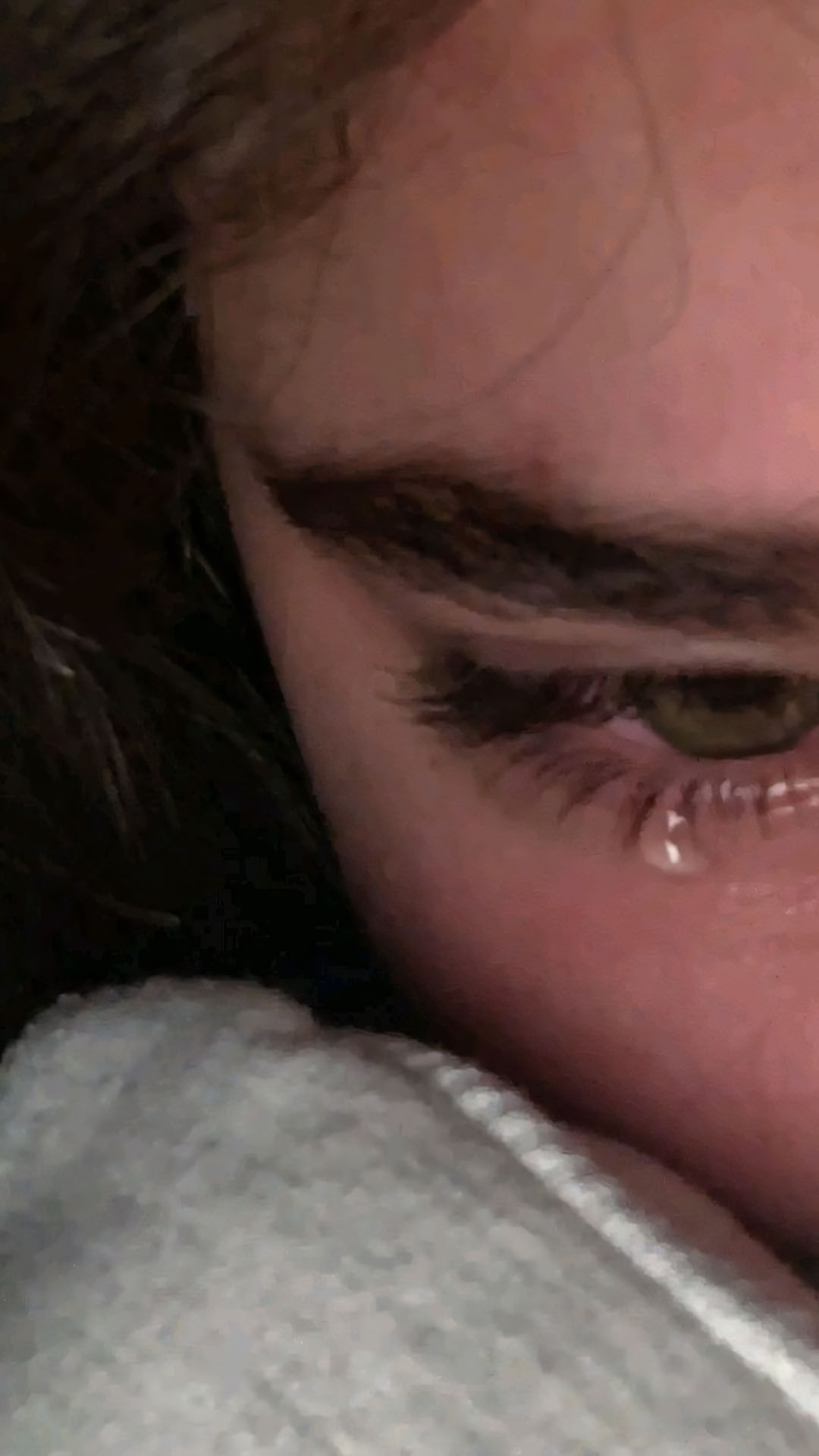 anh mat khoc 1920px 1080px full hd 29