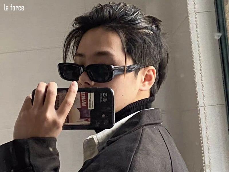 Gợi ý chụp ảnh selfie cho nam với thú cưng