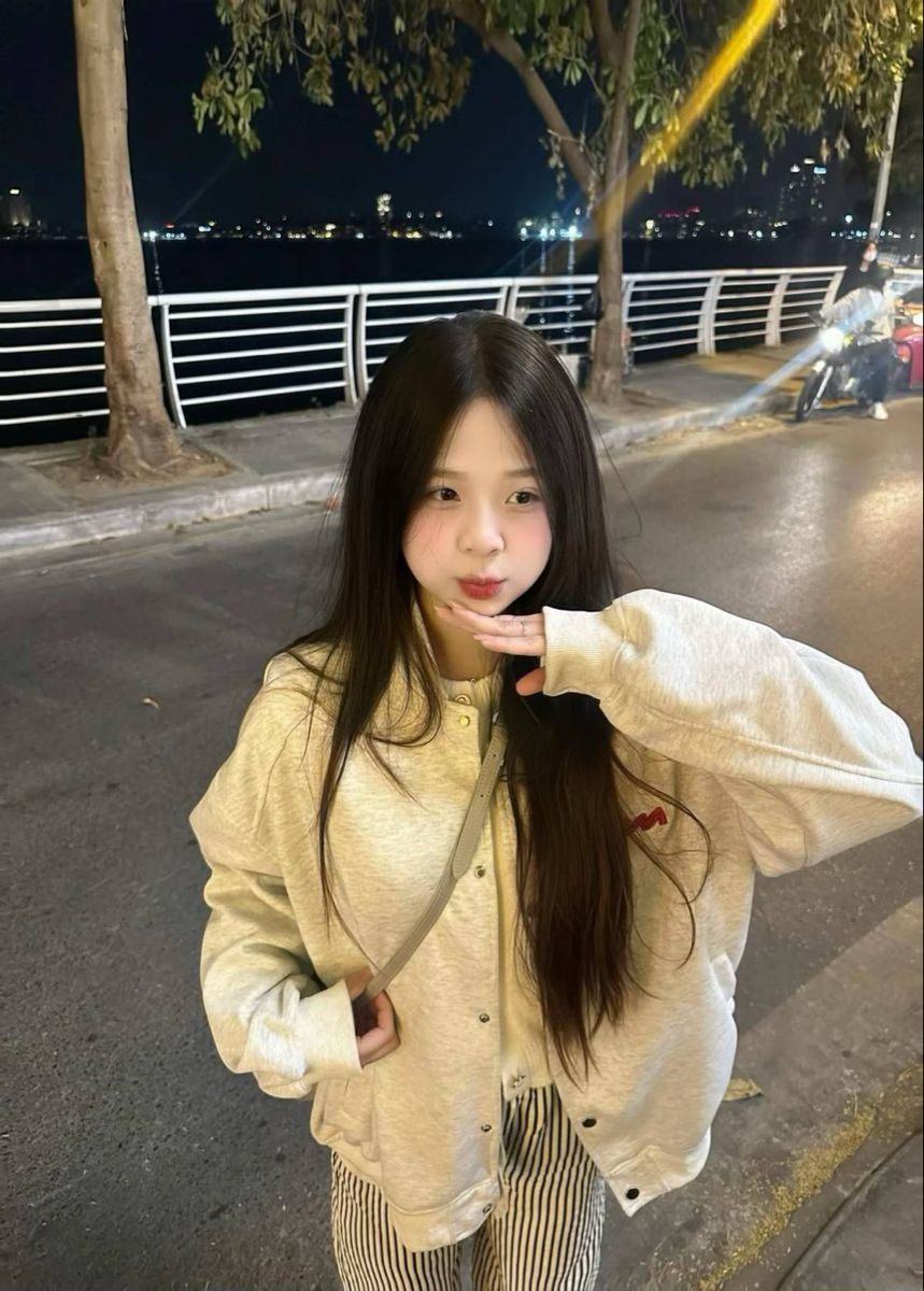 Nét duyên dáng ngọt ngào trong ảnh gái xinh cấp 3 khiến lòng bồi hồi