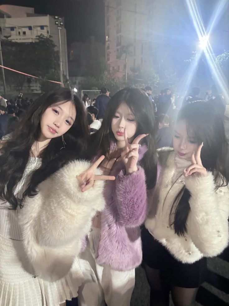 Ảnh gái xinh cấp 3 toát lên vẻ đẹp hồn nhiên trẻ trung thật nổi bật