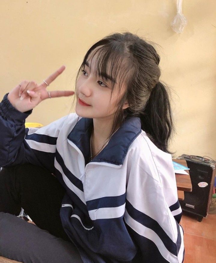 Ảnh gái xinh cấp 3 tươi sáng hồn nhiên làm ánh nhìn thêm say mê