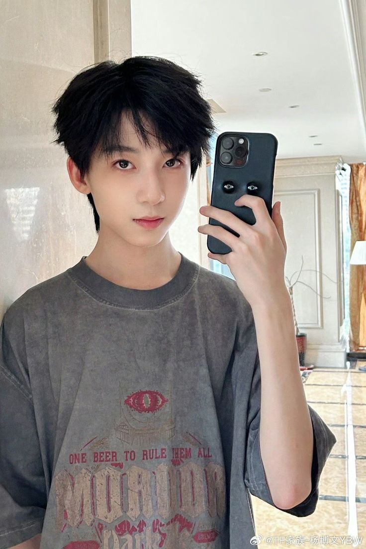 Bộ ảnh trai đẹp 2k10 mang lại sự gần gũi khiến nhiều người cảm thấy thân quen