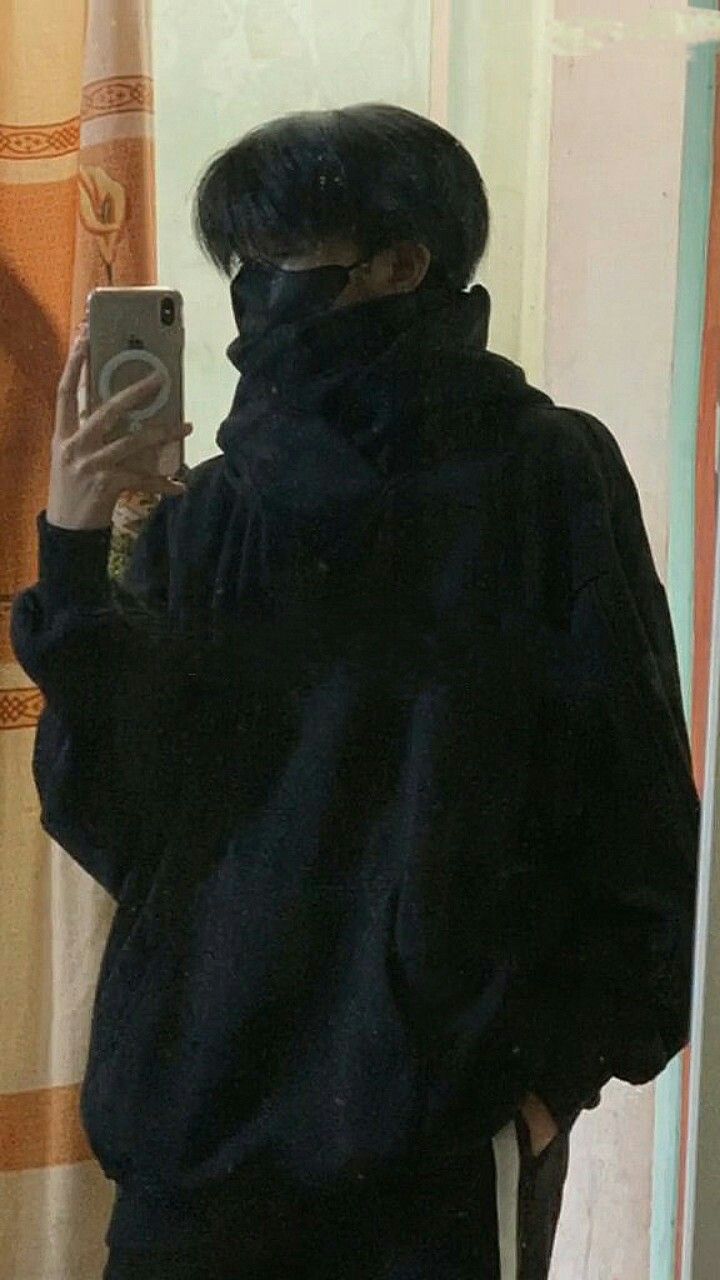 Hình ảnh trai 2k10 lan truyền mạnh mẽ nhờ thần thái hồn nhiên đáng yêu