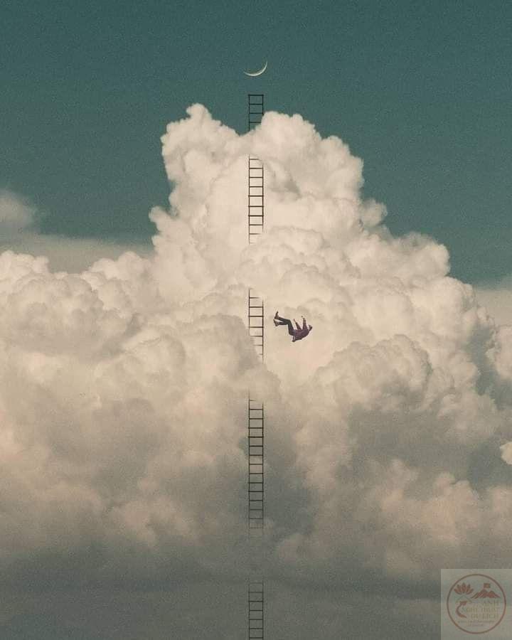 Mỗi áng mây nặng nề giống như dòng suy tư chẳng dứt