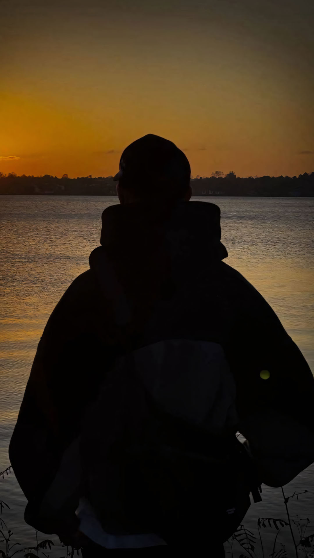 anh chup sau lung nam buon 1920px 1080px full hd 8