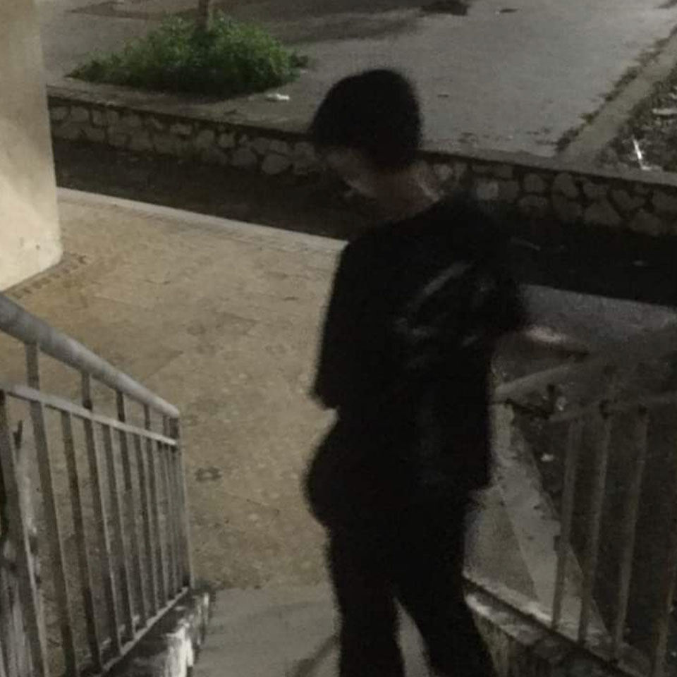 avatar anh chup sau lung nam buon 960px 960px avatar 9