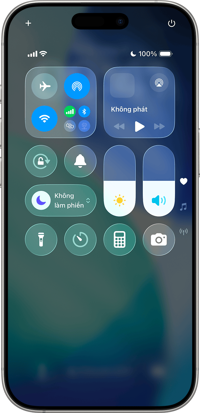 Trong iOS 18 trở lên, bạn có thể bật và tắt cài đặt Tập trung từ Trung tâm điều khiển.