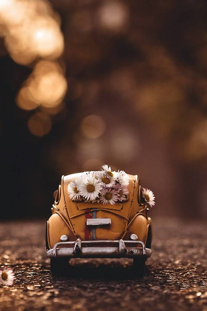 Hinh-nen-xe-o-to-de-thuong-danh-cai-cho-dien-thoai